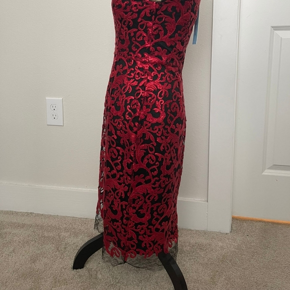 NWT! GORGEOUS ANTONIO MELANI RED AND BLACK LACE OVERLA… - Picture 9 of 13